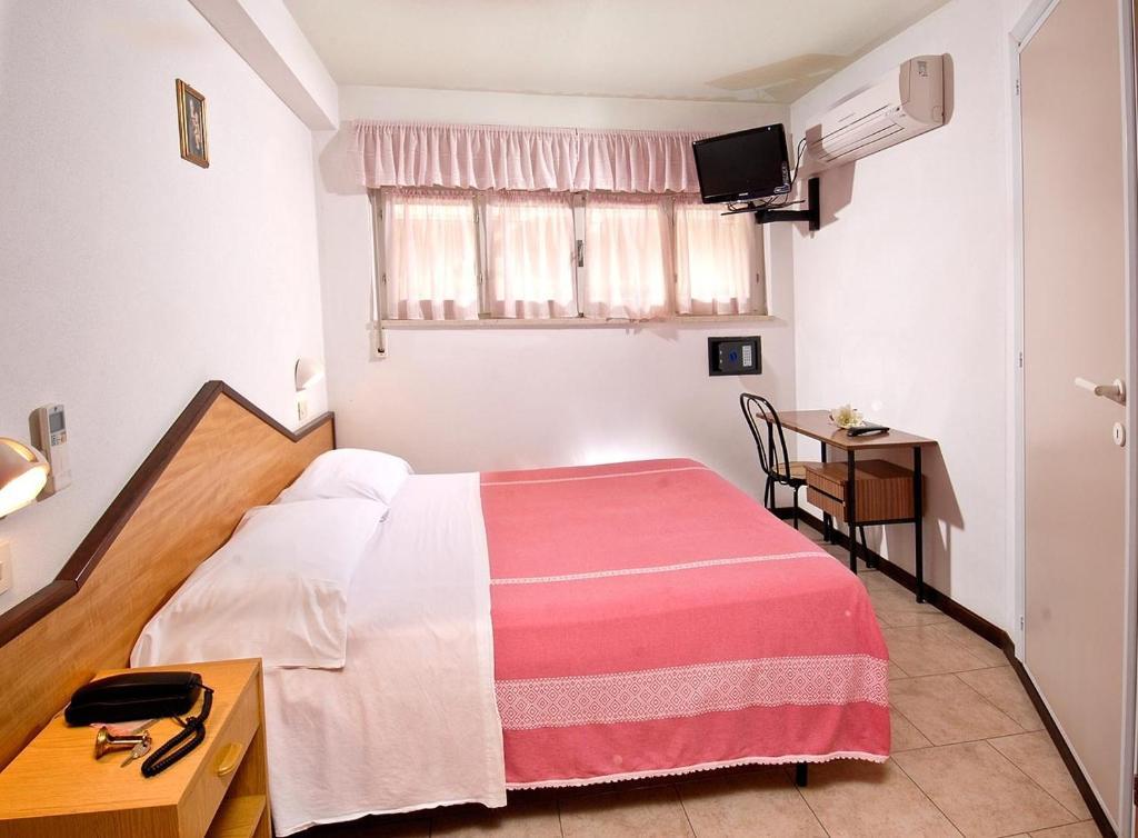 Hotel Levante Cervia Quarto foto
